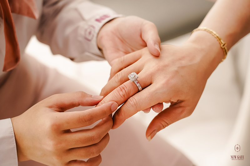 Lắc vàng 18k sang trọng, đẳng cấp cho quý cô hiện đại 5 New Gate - địa chỉ uy tín hàng đầu chuyên bán trang sức đính đá quý moissanite