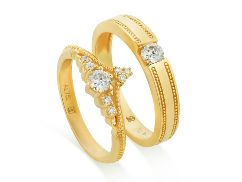 Nhẫn cưới đeo tay nào là chuẩn nhất cho hạnh phúc viên mãn? 2 Thời điểm nào đeo nhẫn cưới là phù hợp?