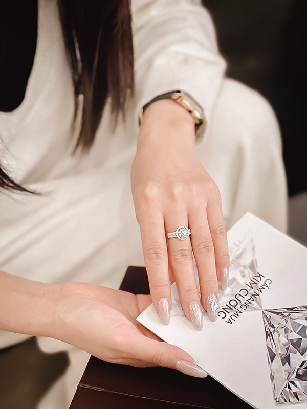 nhan kim cuong GIA Trang chủ